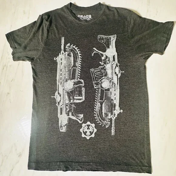 Gears of War Gray T-Shirt - Front Graphic Chainsaw - Size Medium - Microsoft - Picture 1 of 8